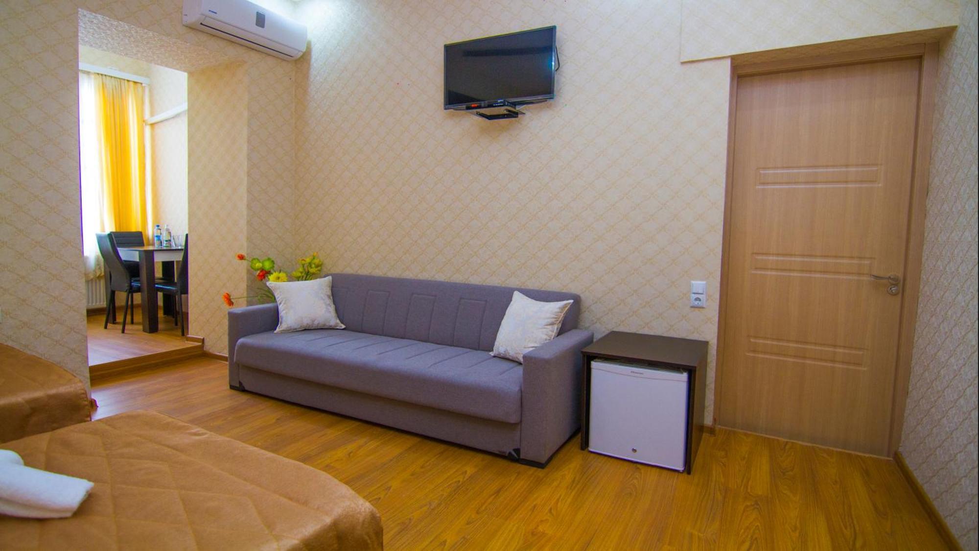 Hotel Care Inn Tiflis Dış mekan fotoğraf