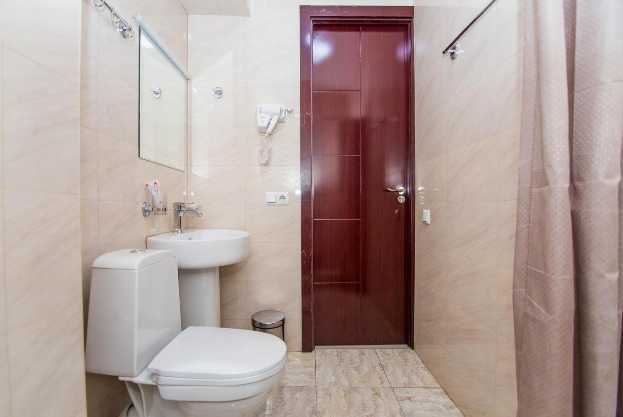 Hotel Care Inn Tiflis Dış mekan fotoğraf