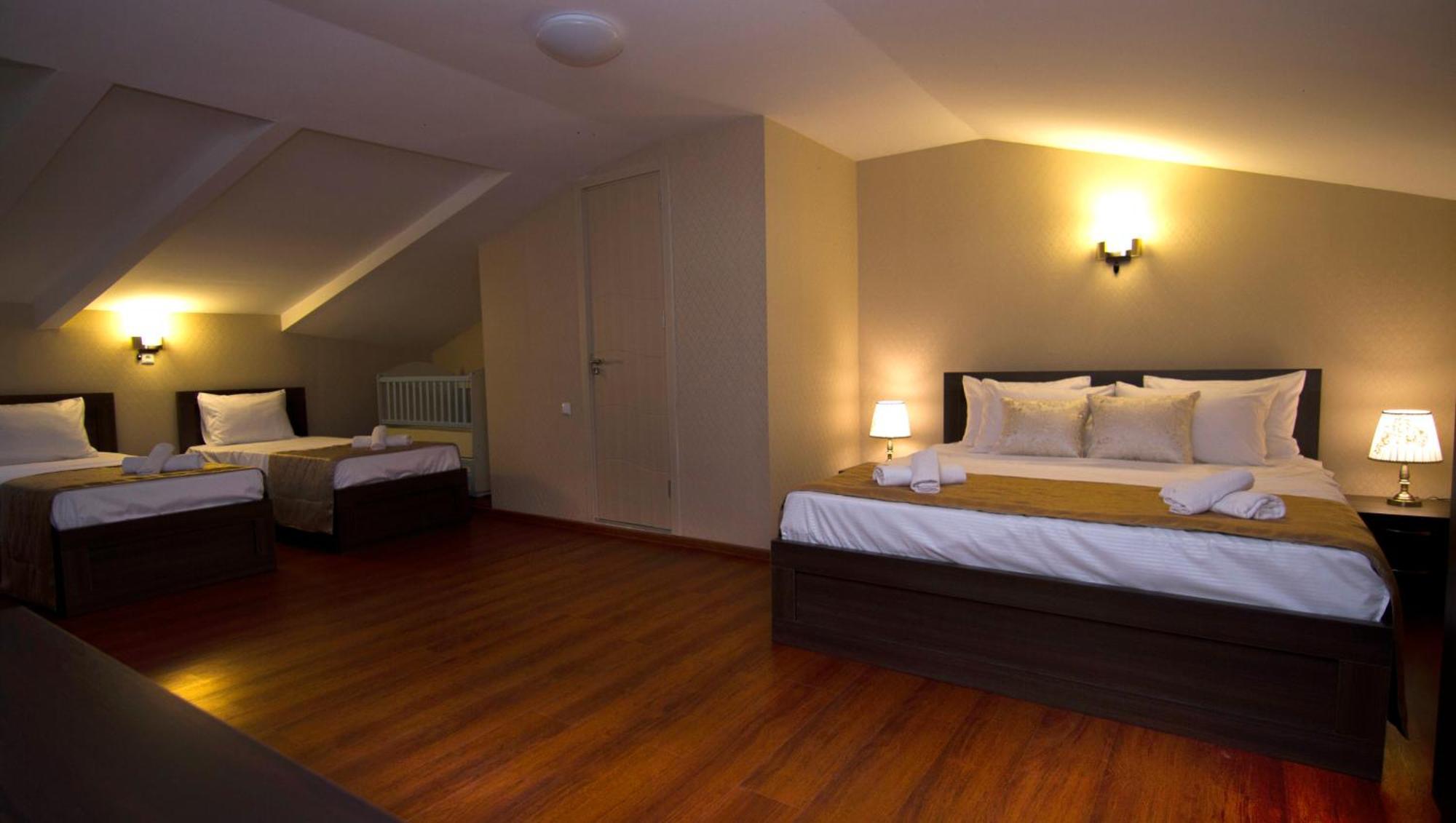 Hotel Care Inn Tiflis Dış mekan fotoğraf
