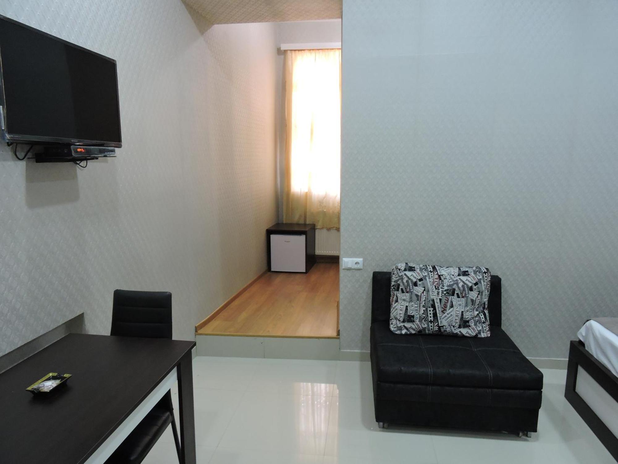 Hotel Care Inn Tiflis Dış mekan fotoğraf